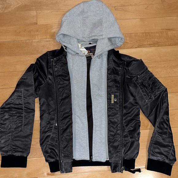 Bomber Jacket - Picture 2 of 3